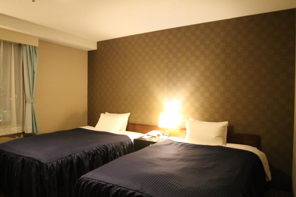 Shinhidaka Shizunai Eclipse Hotel מראה חיצוני תמונה