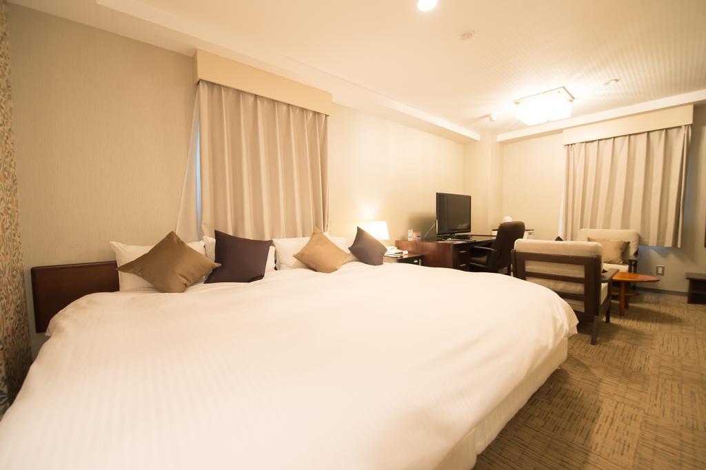 Shinhidaka Shizunai Eclipse Hotel מראה חיצוני תמונה